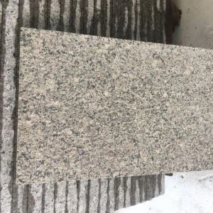 Granit marró clàssic