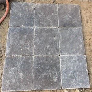 Bluestone caigut per pavimentar